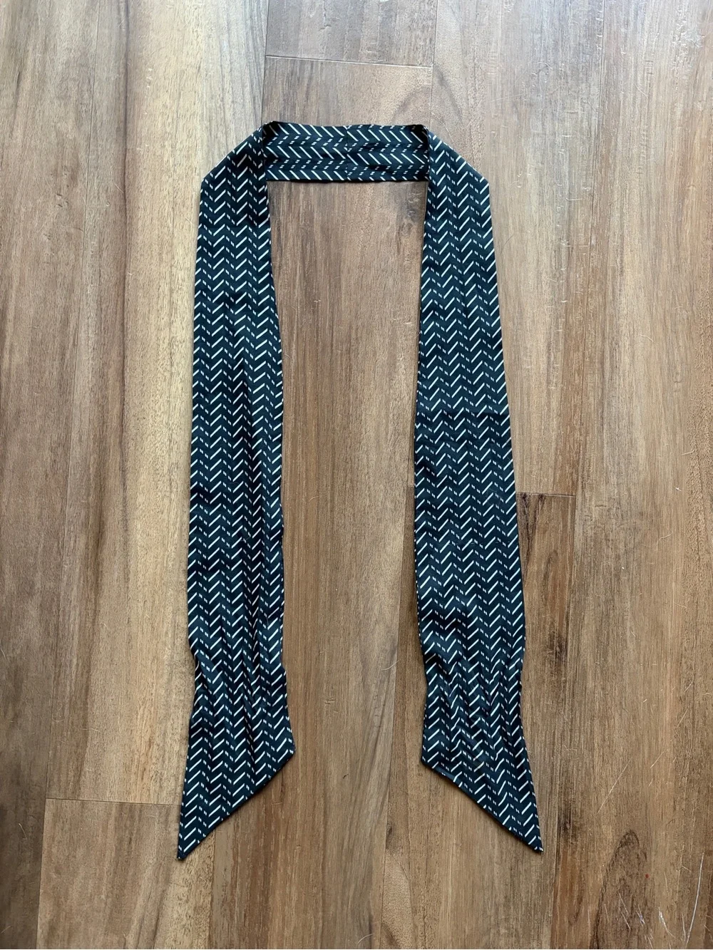 Black Chevron Men's Neck Scarf - Unbranded
